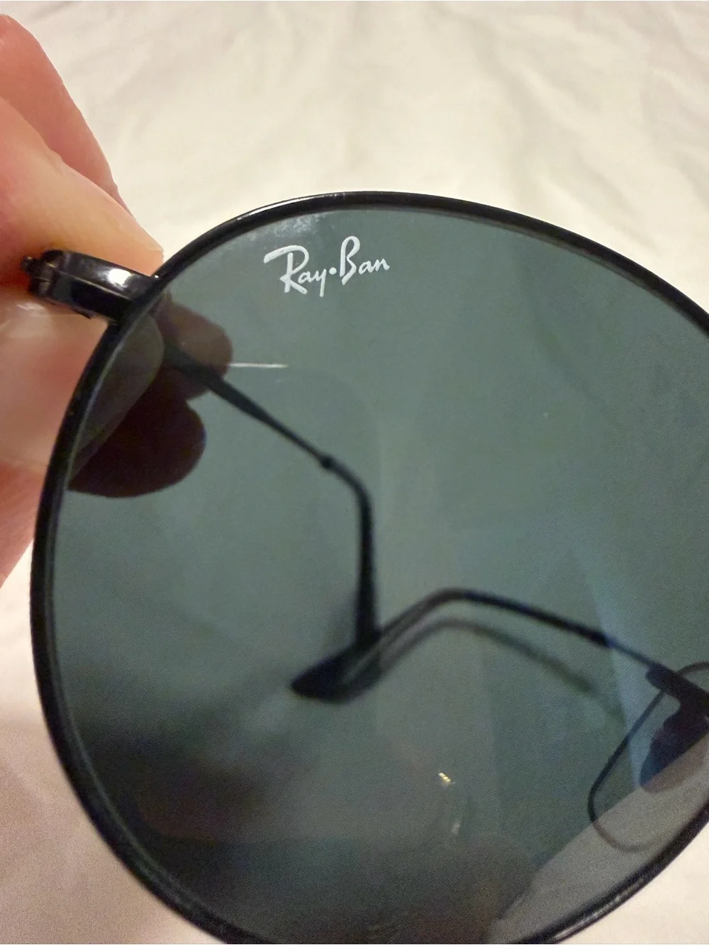 Ray-Ban Round Metal Sunglasses in Black